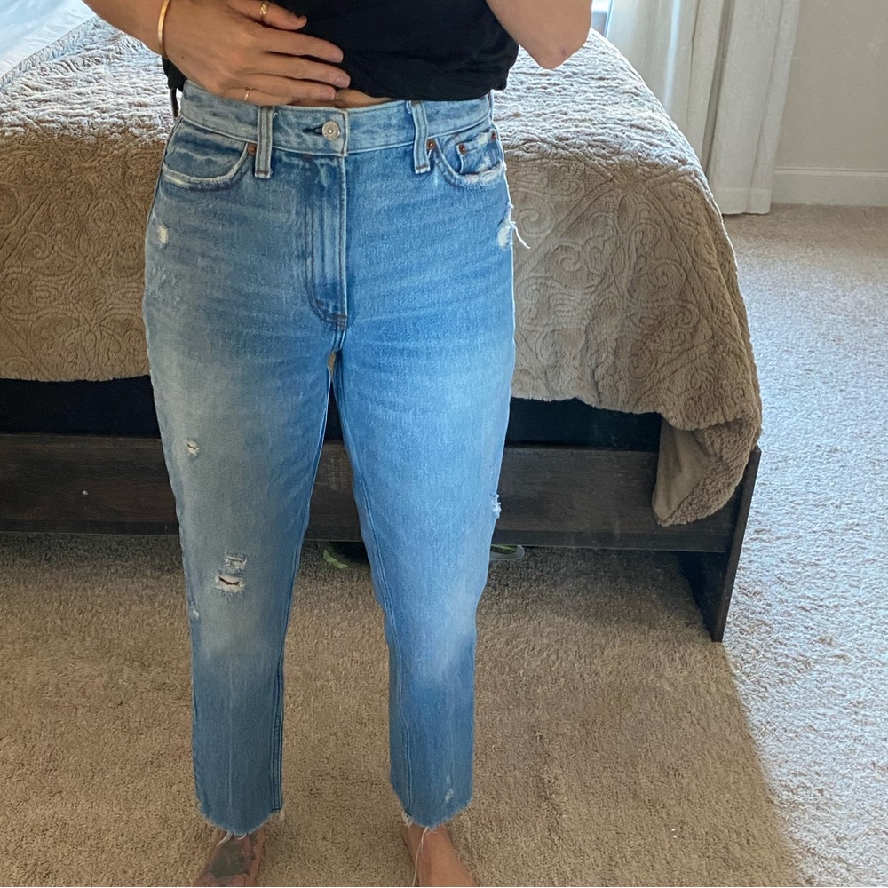 Abercrombie & Fitch size 27 mom jeans